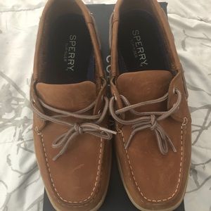 Men’s shoes 9.5